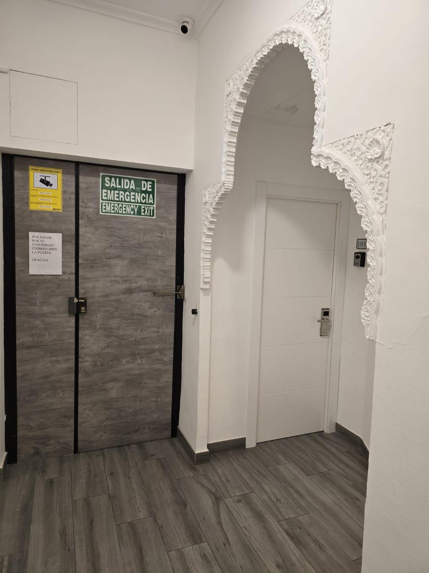 Rooms Los Montes グラナダ エクステリア 写真
